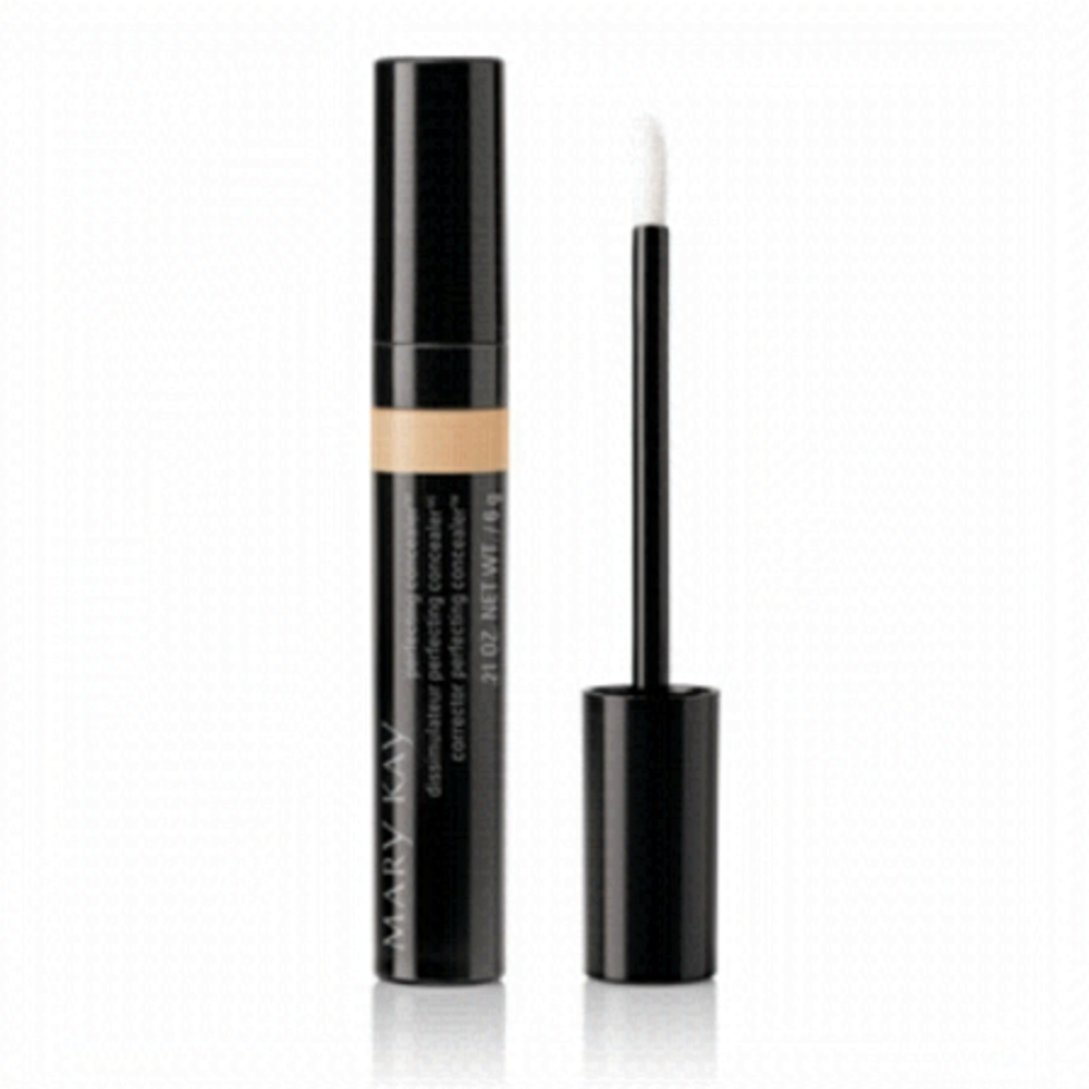 𝅺mary Kay Perfecting Concealer in Light Beige